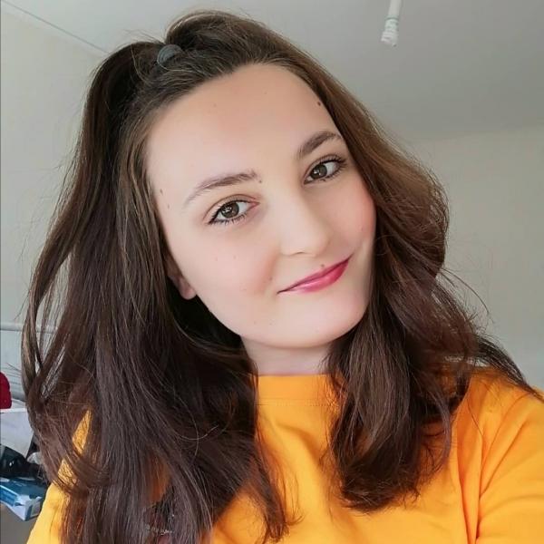 Adrienna