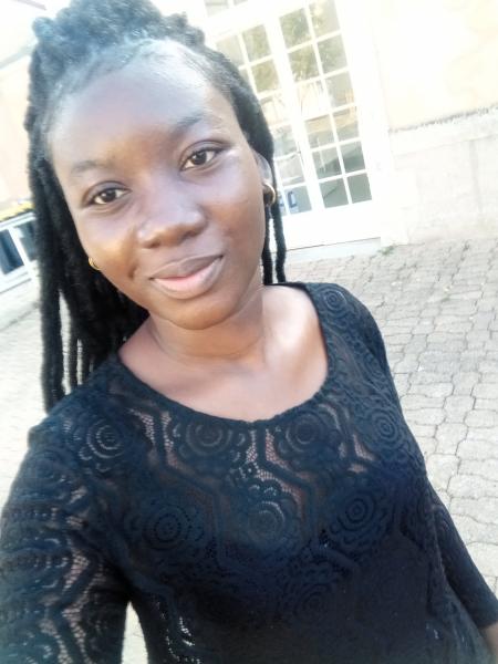 LUCETTE TCHEOMI